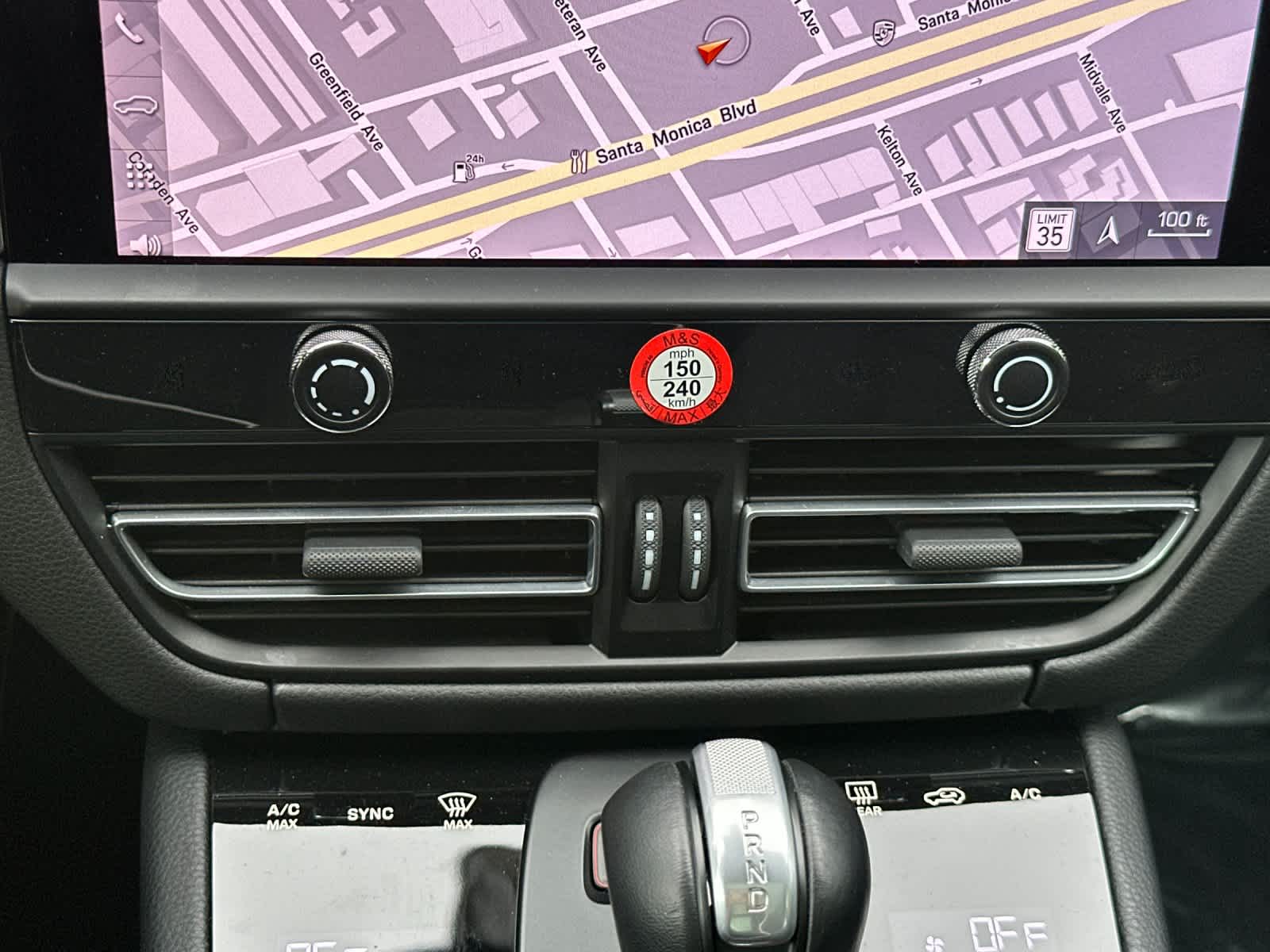 Thumbnail: 2025 Porsche Macan - 23