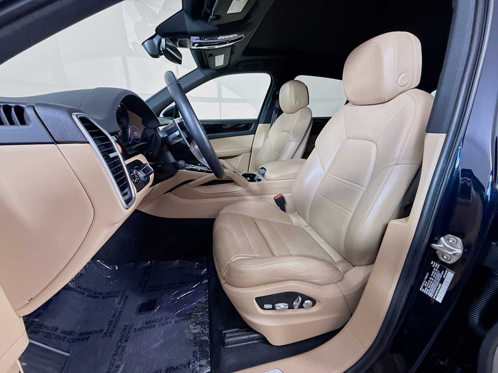 Thumbnail: 2020 Porsche Cayenne - 5