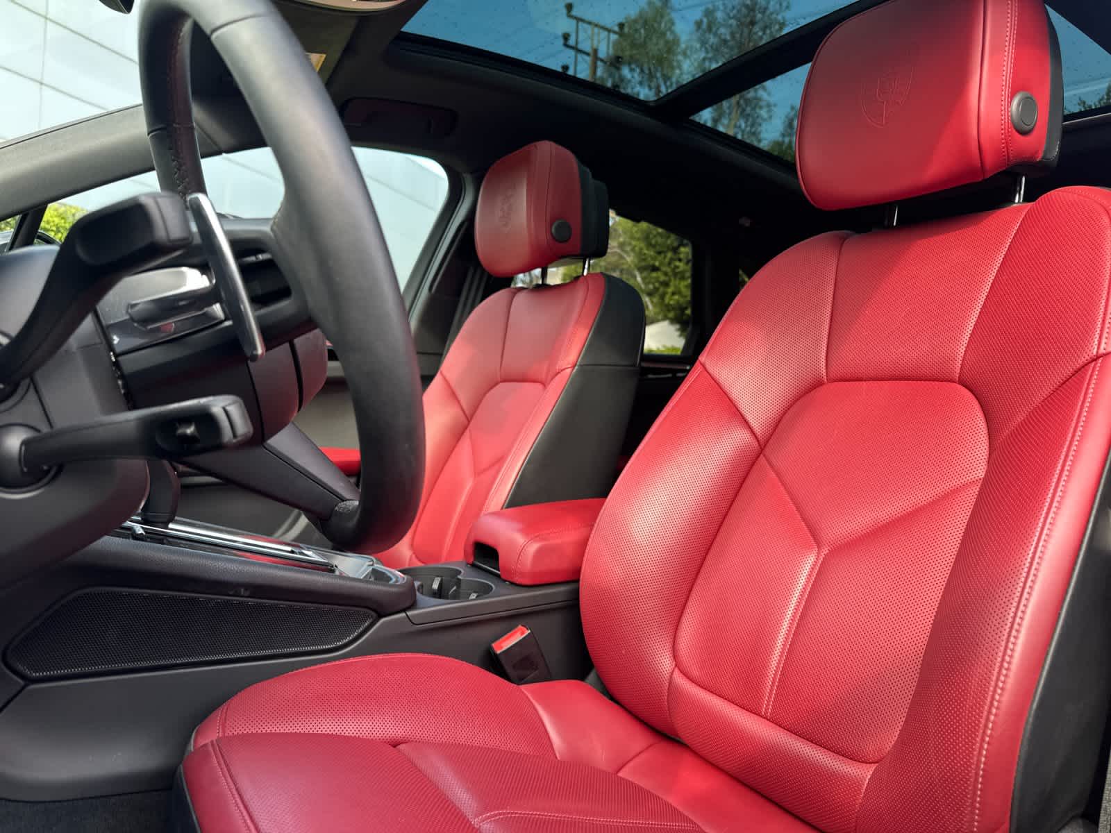 Thumbnail: 2025 Porsche Macan - 5