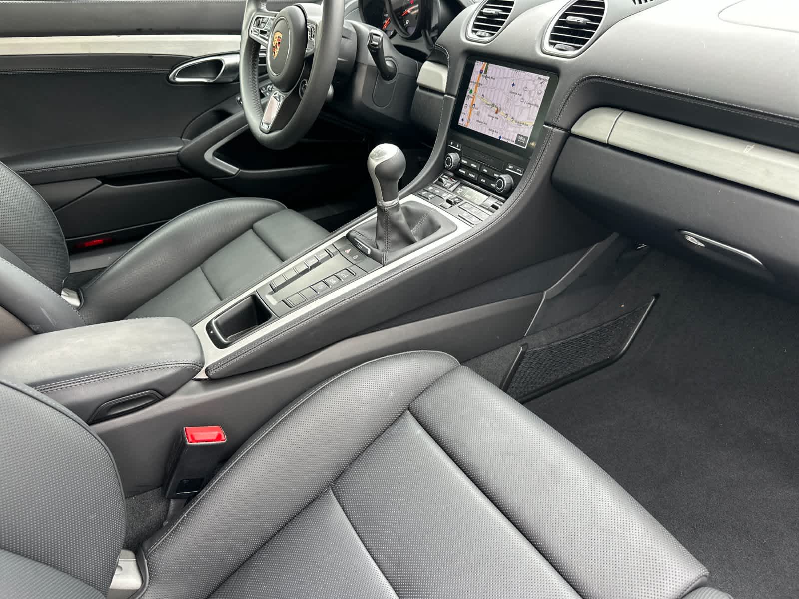 Thumbnail: 2025 Porsche 718 Cayman - 13