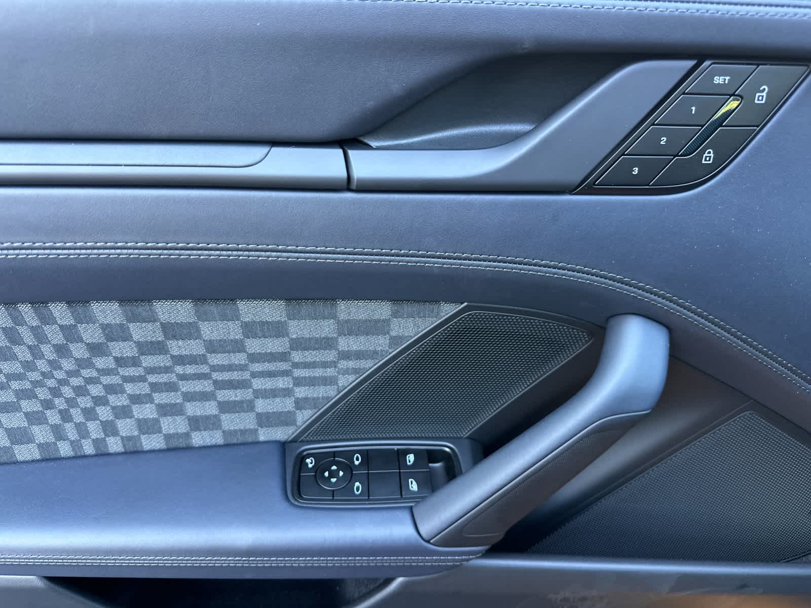 Thumbnail: 2026 Porsche 911 - 11