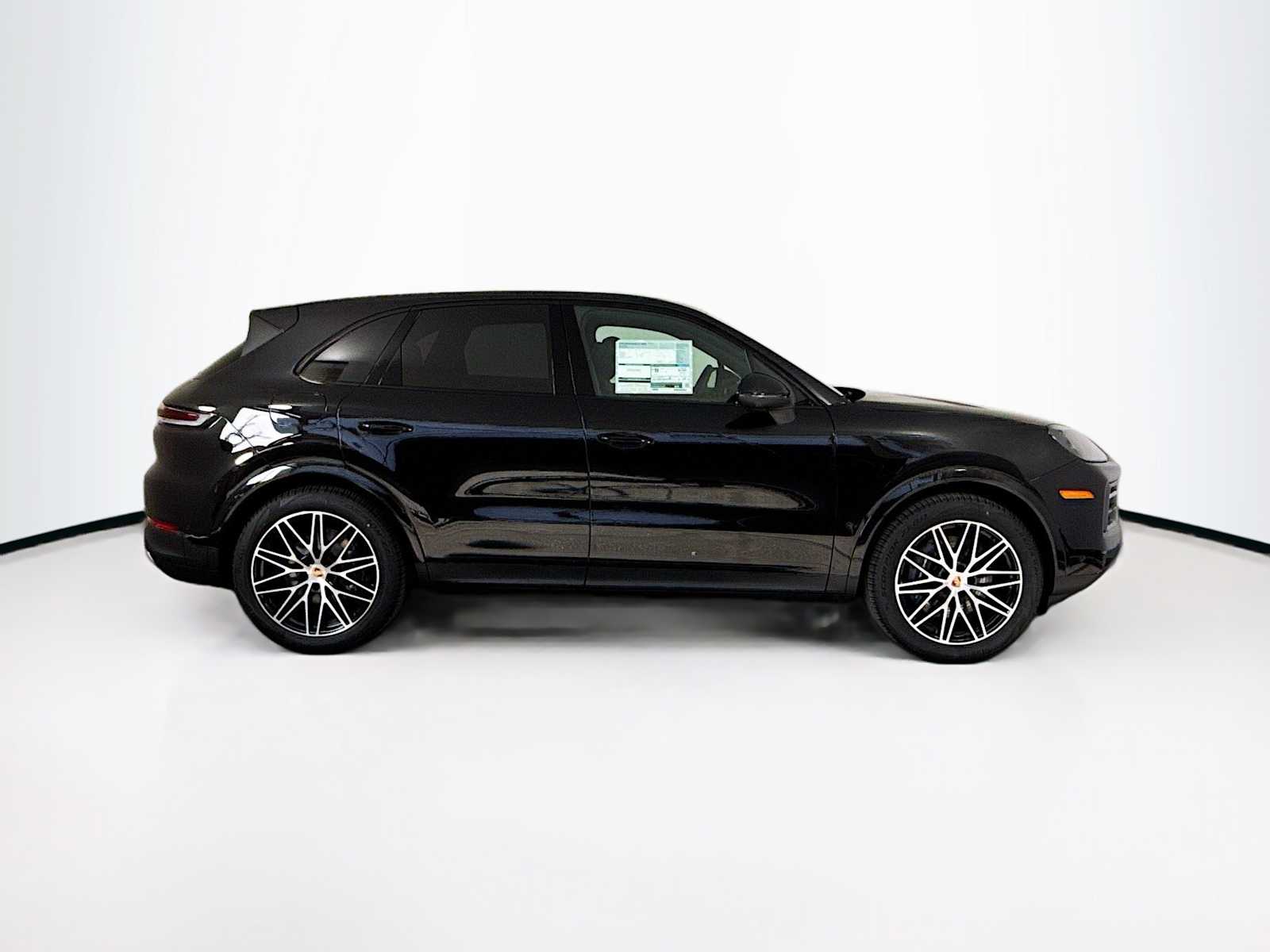 Thumbnail: 2026 Porsche Cayenne - 8