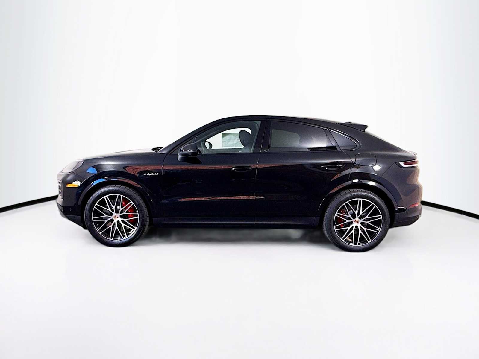 Thumbnail: 2026 Porsche Cayenne - 2