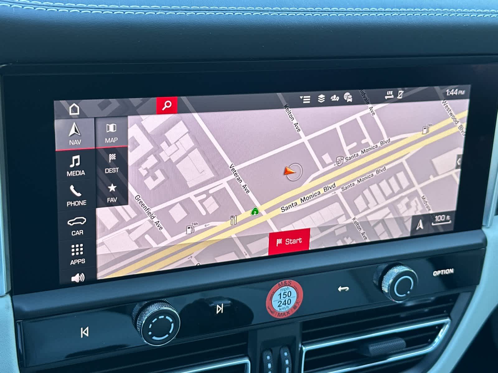 Thumbnail: 2026 Porsche Macan - 21