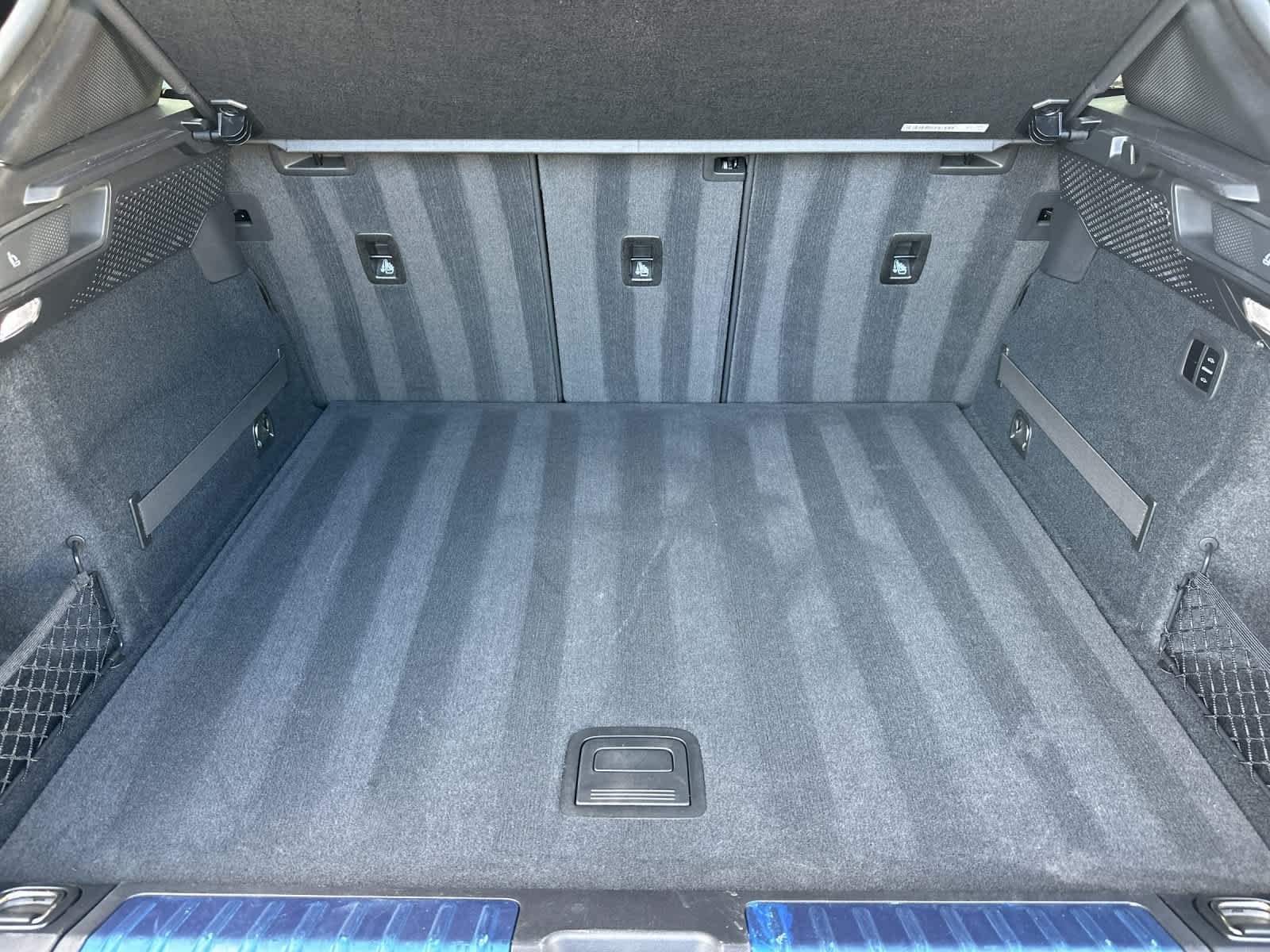 Thumbnail: 2025 Porsche Macan - 16