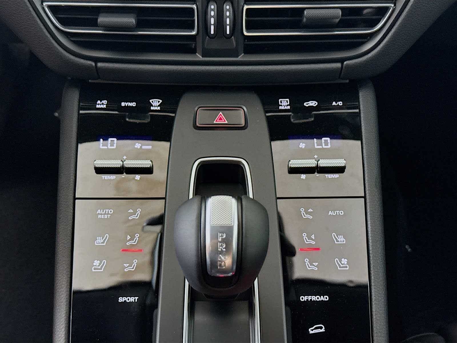 Thumbnail: 2025 Porsche Macan - 13