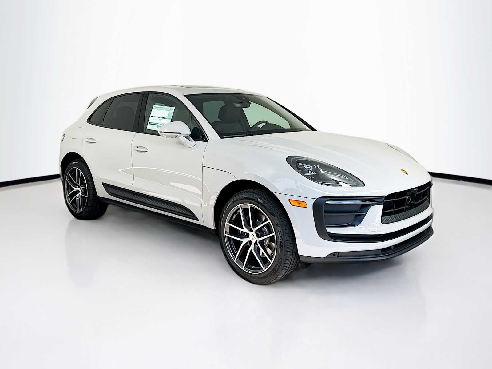 Thumbnail: 2026 Porsche Macan - 7