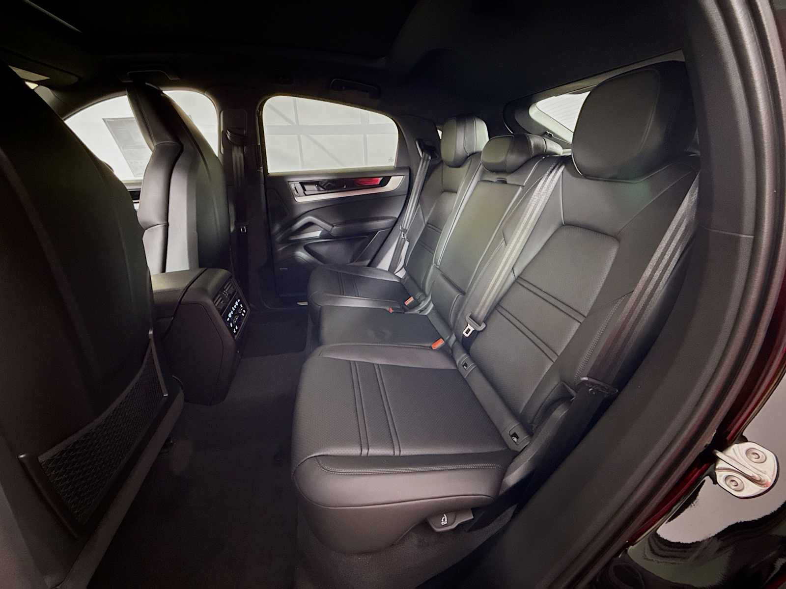 Thumbnail: 2026 Porsche Cayenne - 17