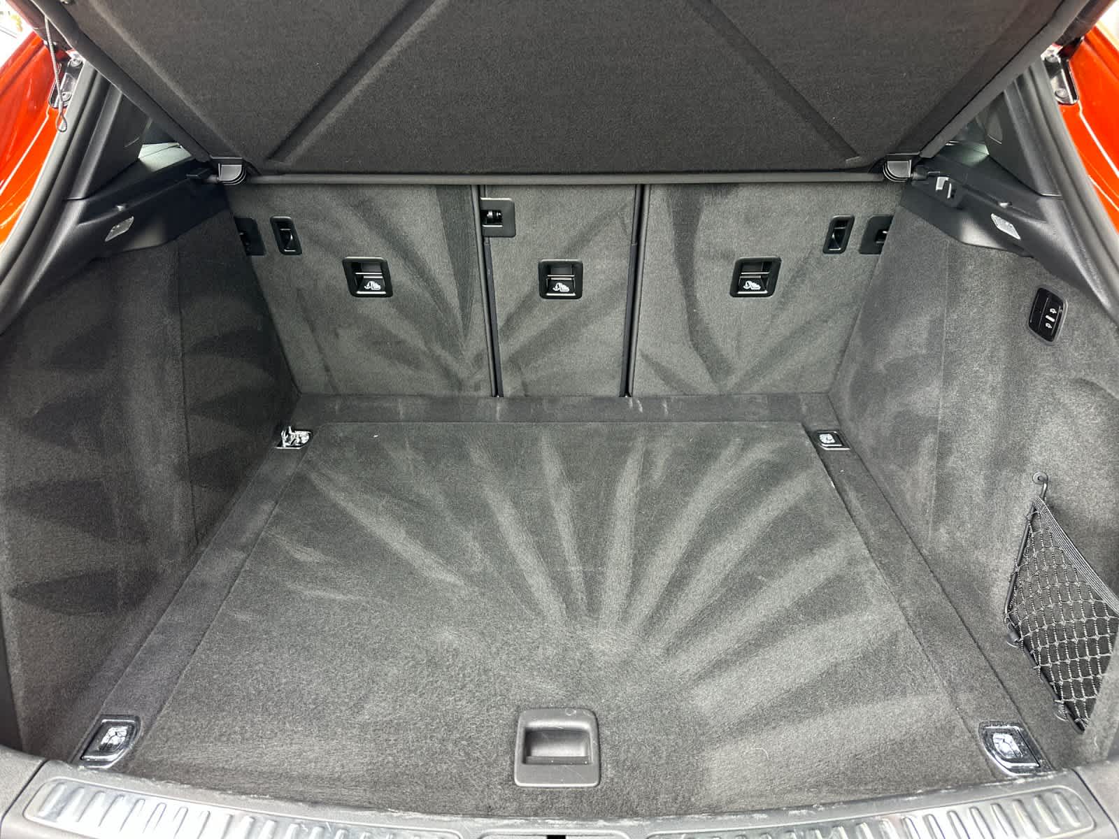 Thumbnail: 2022 Porsche Macan - 16