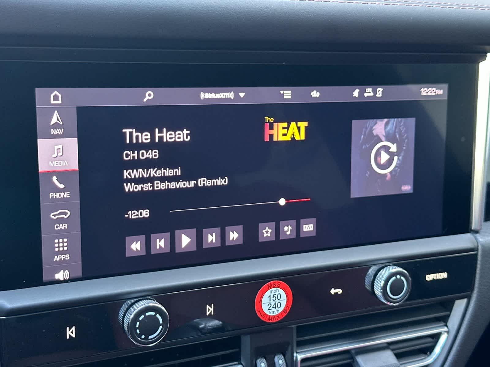 Thumbnail: 2025 Porsche Macan - 21