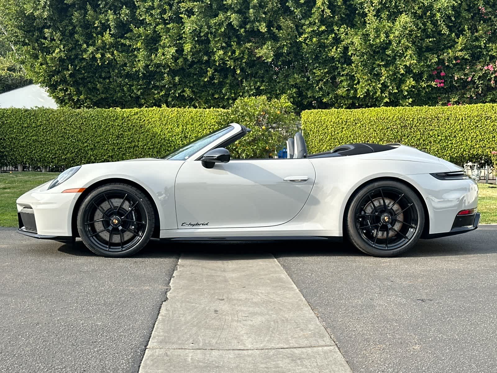 Thumbnail: 2026 Porsche 911 - 2