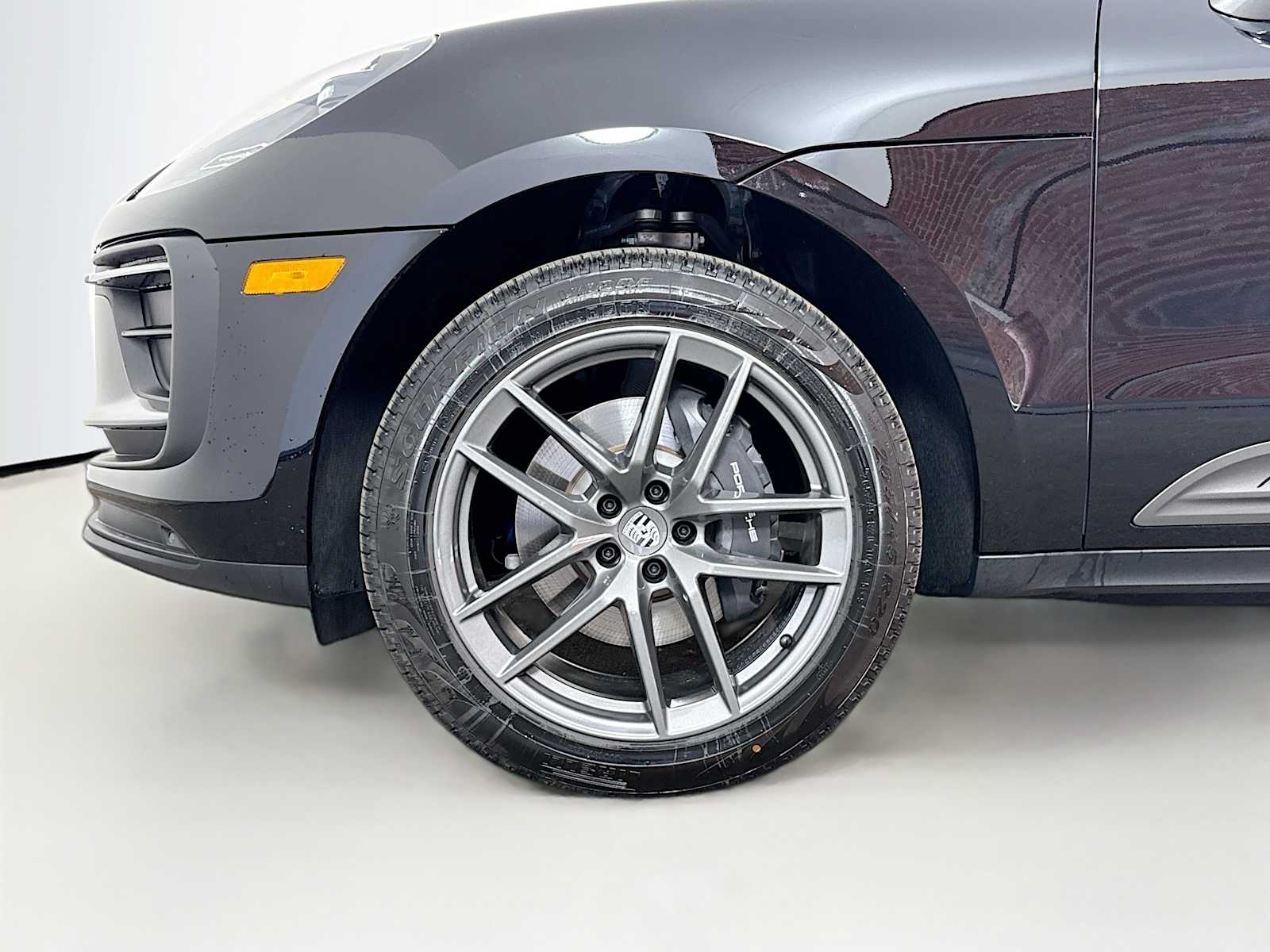 Thumbnail: 2025 Porsche Macan - 24