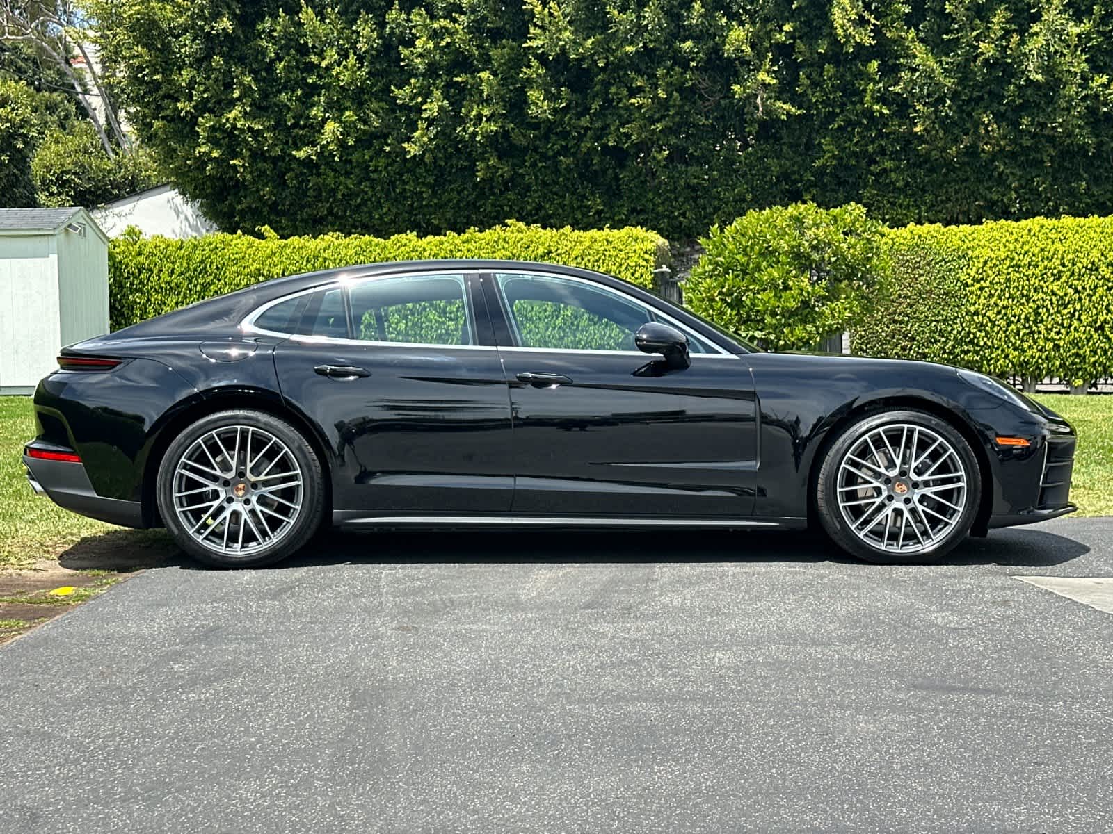 Thumbnail: 2026 Porsche Panamera - 9