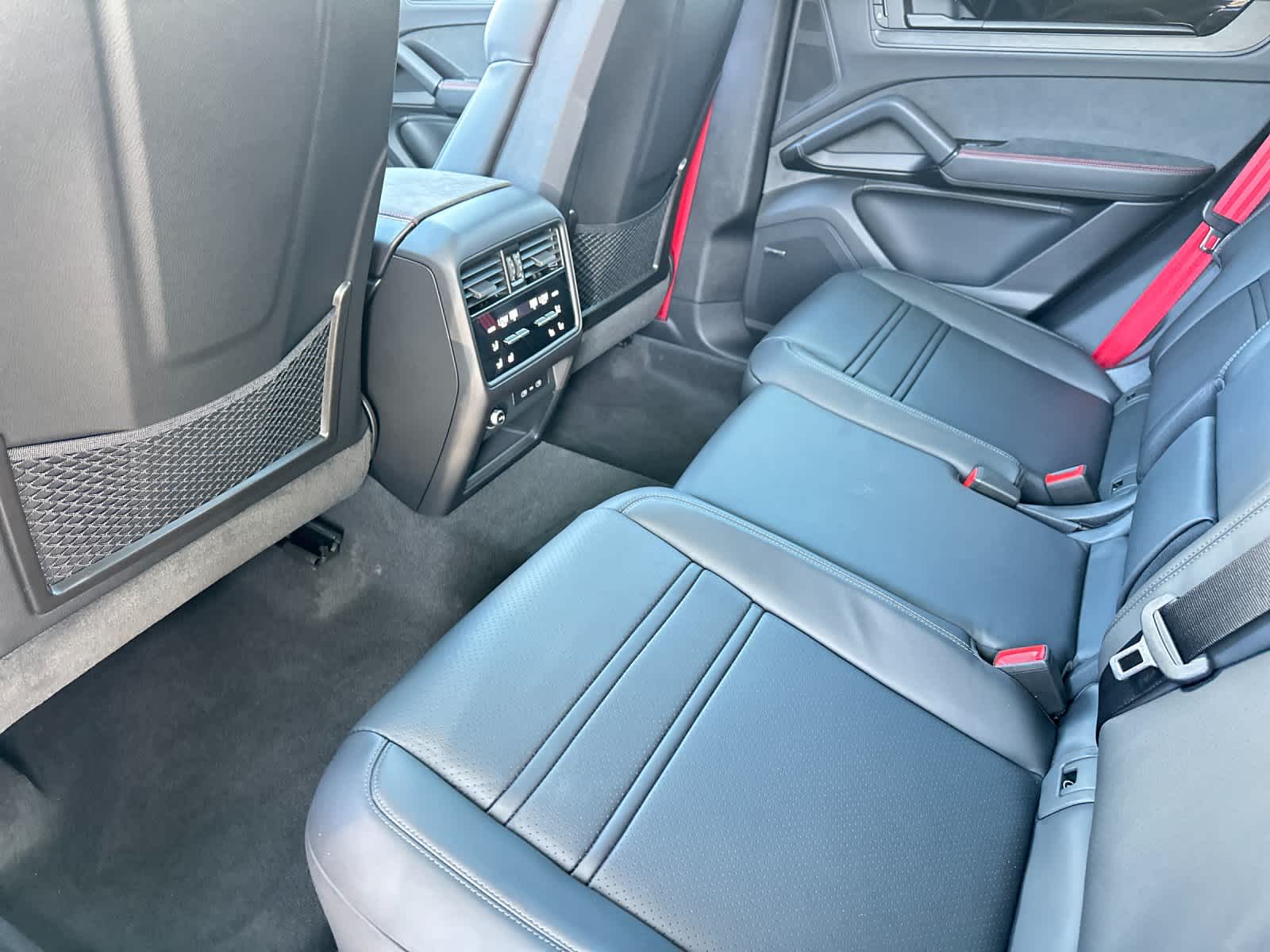 Thumbnail: 2026 Porsche Cayenne - 13