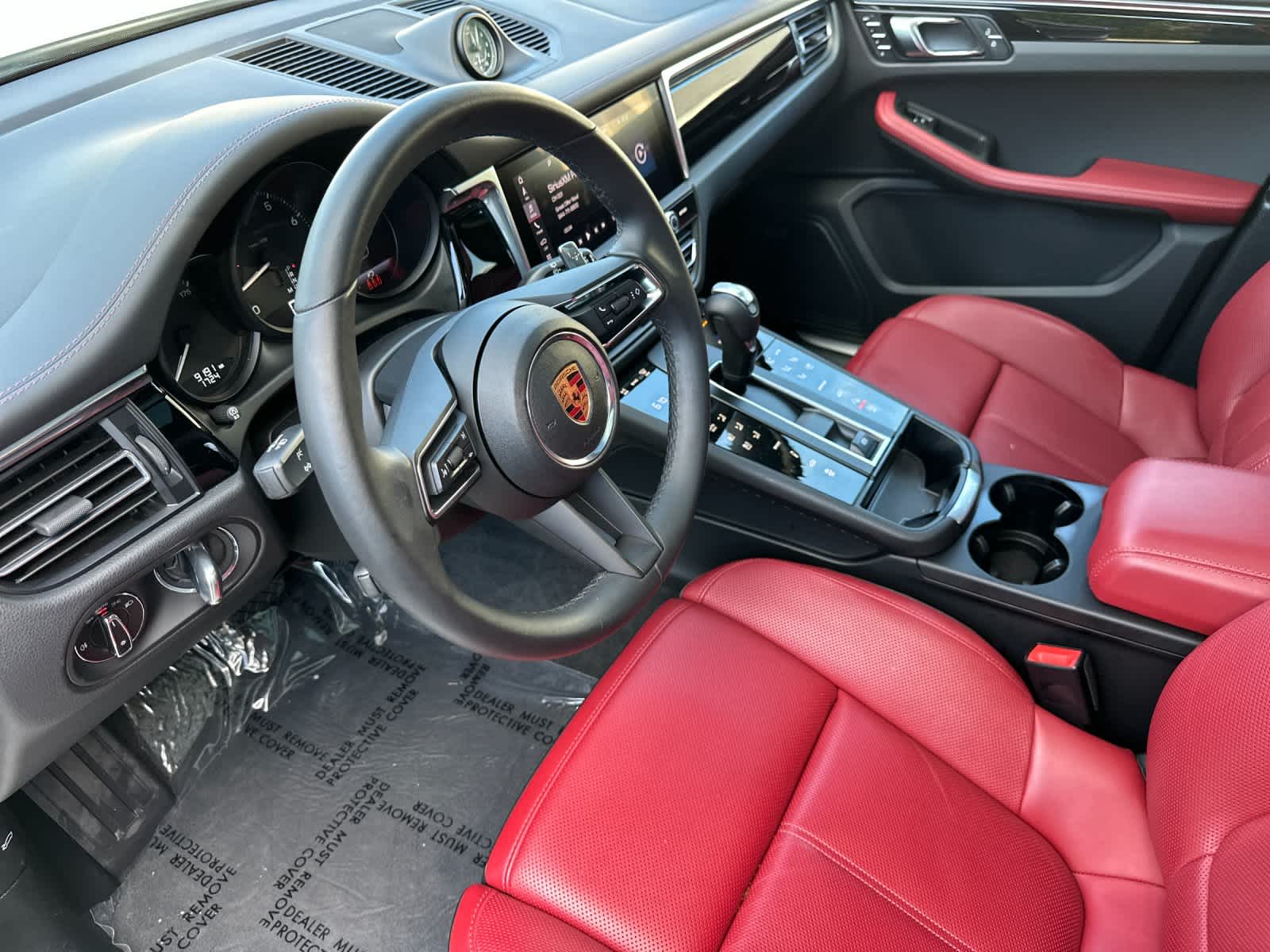 Thumbnail: 2025 Porsche Macan - 4