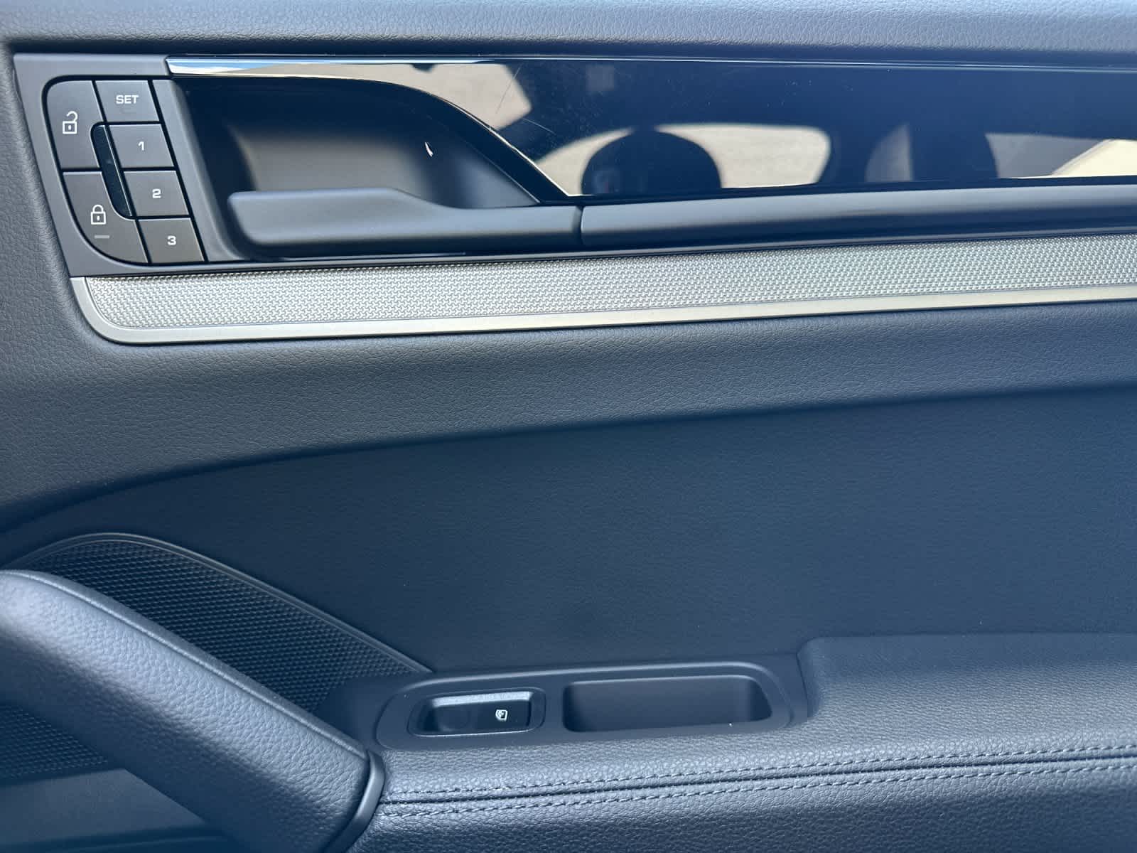 Thumbnail: 2026 Porsche Cayenne - 19