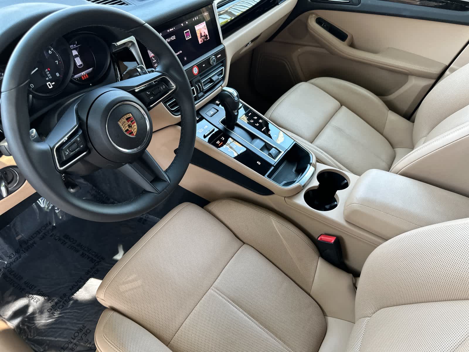 Thumbnail: 2025 Porsche Macan - 3