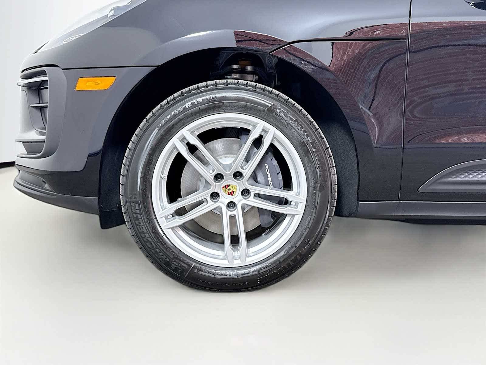 Thumbnail: 2026 Porsche Macan - 24