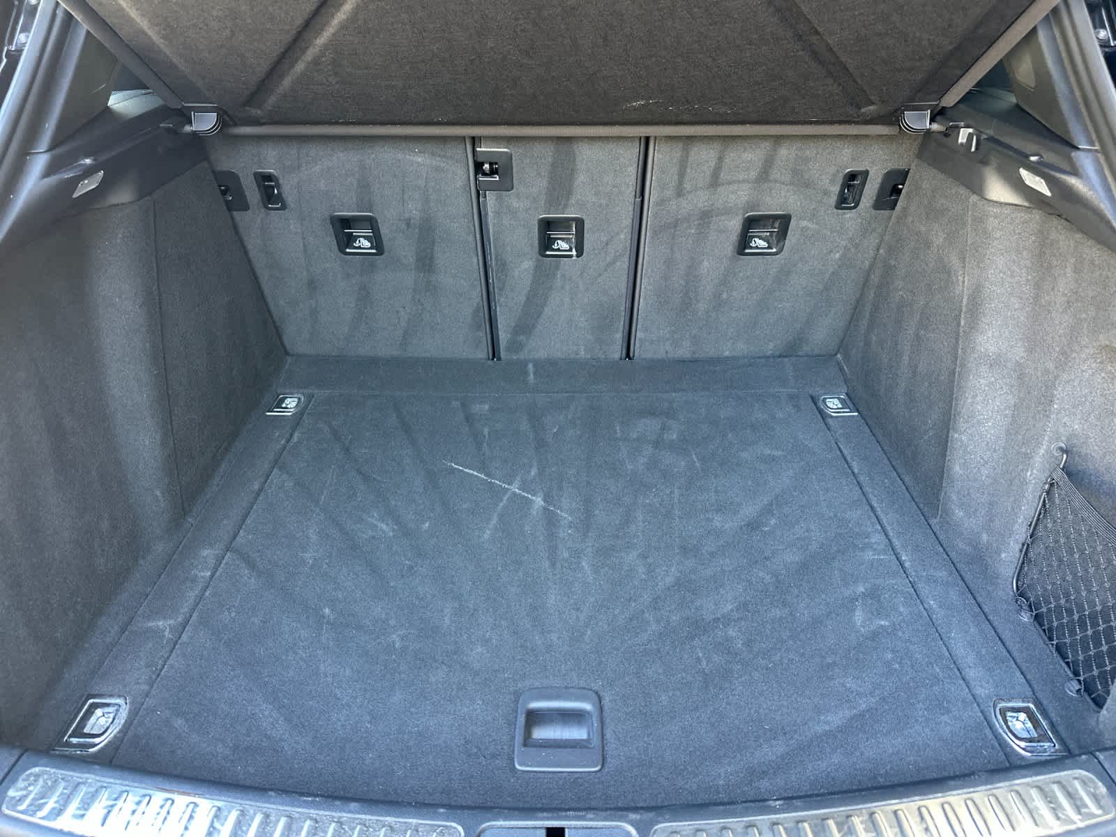 Thumbnail: 2025 Porsche Macan - 16