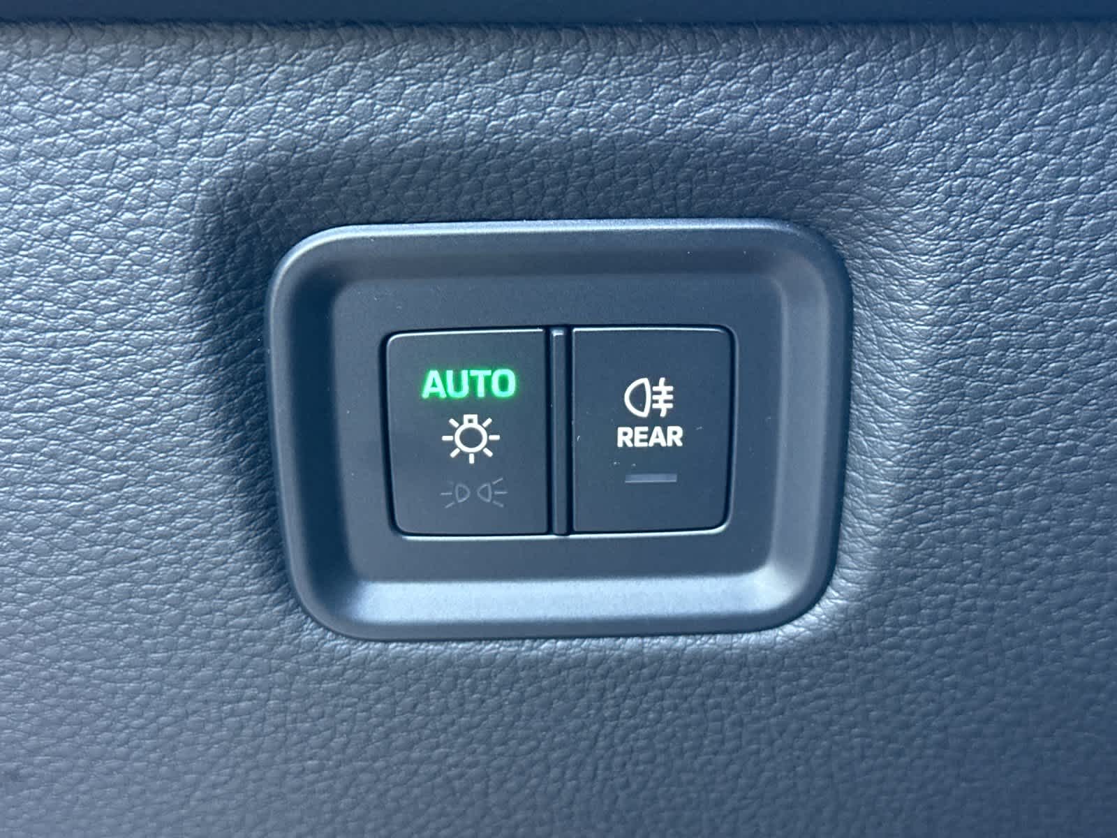 Thumbnail: 2026 Porsche Cayenne - 31