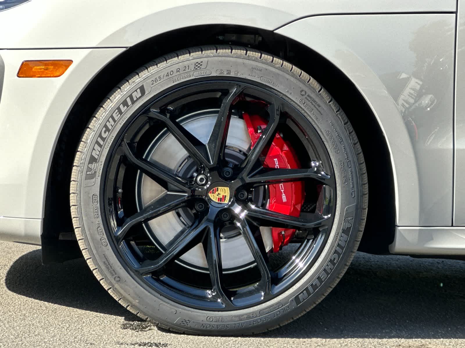 Thumbnail: 2026 Porsche Macan - 31