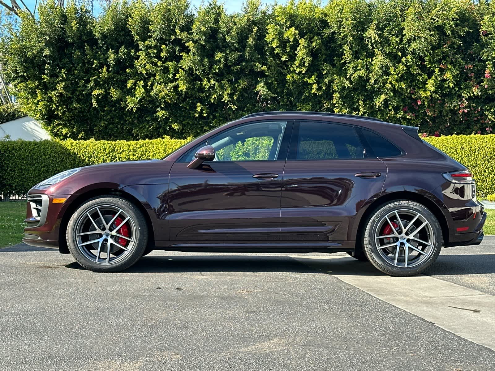 Thumbnail: 2026 Porsche Macan - 2