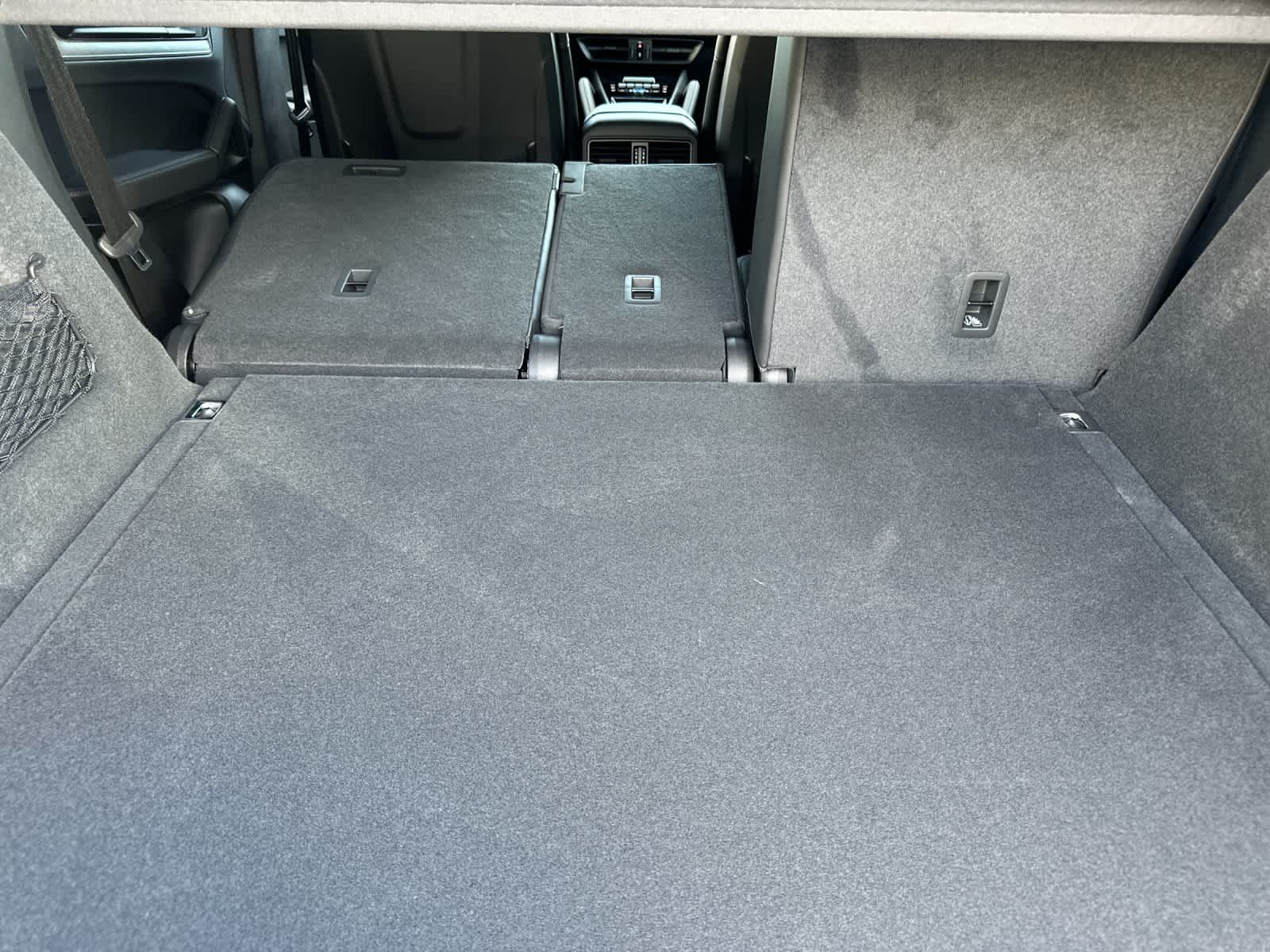 Thumbnail: 2026 Porsche Cayenne - 16