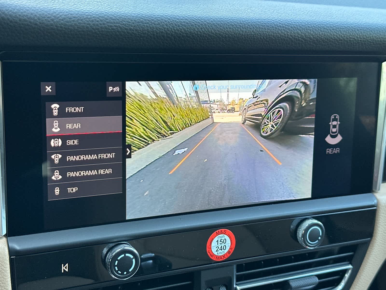 Thumbnail: 2026 Porsche Macan - 23