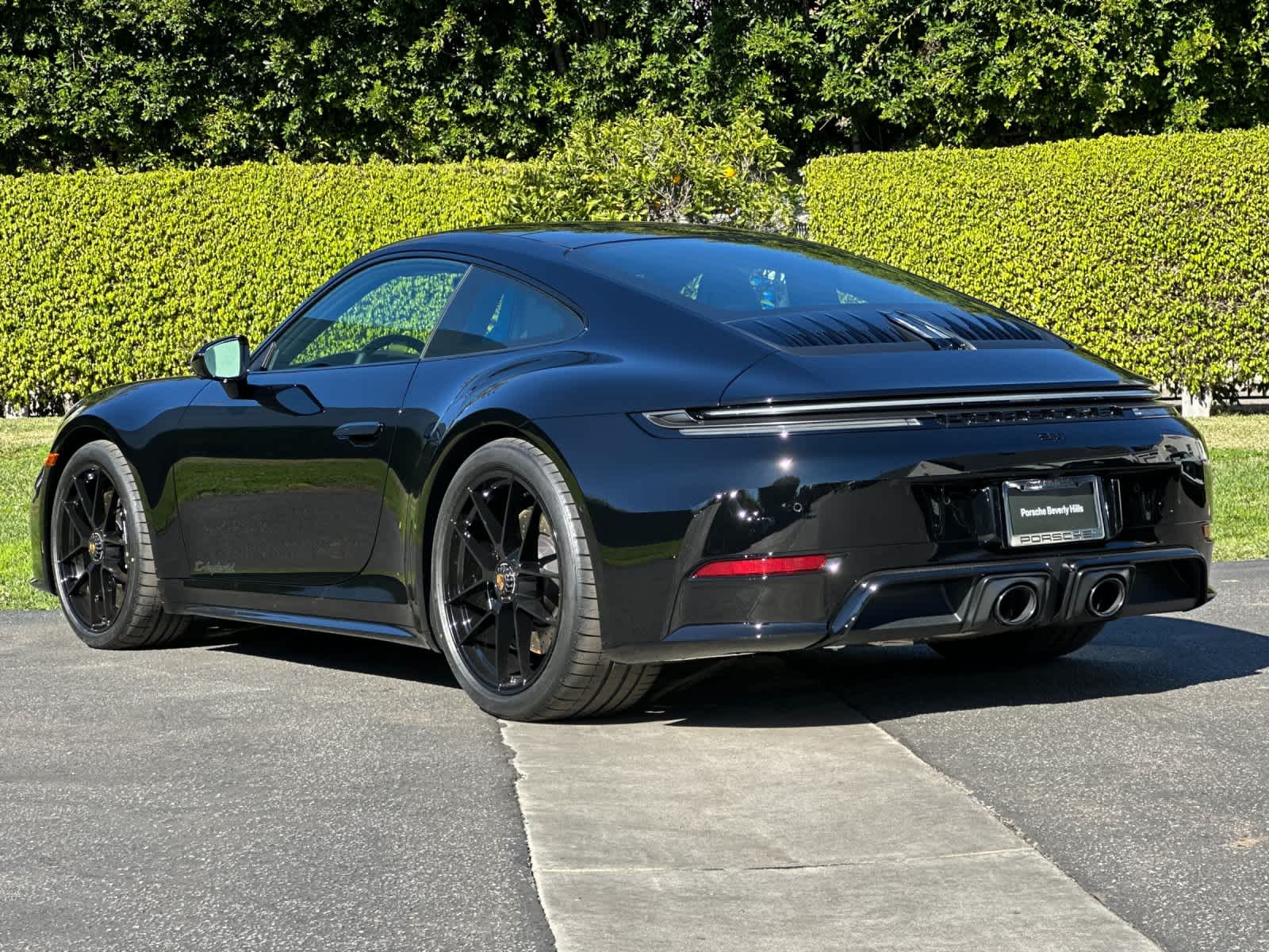 Thumbnail: 2026 Porsche 911 - 3