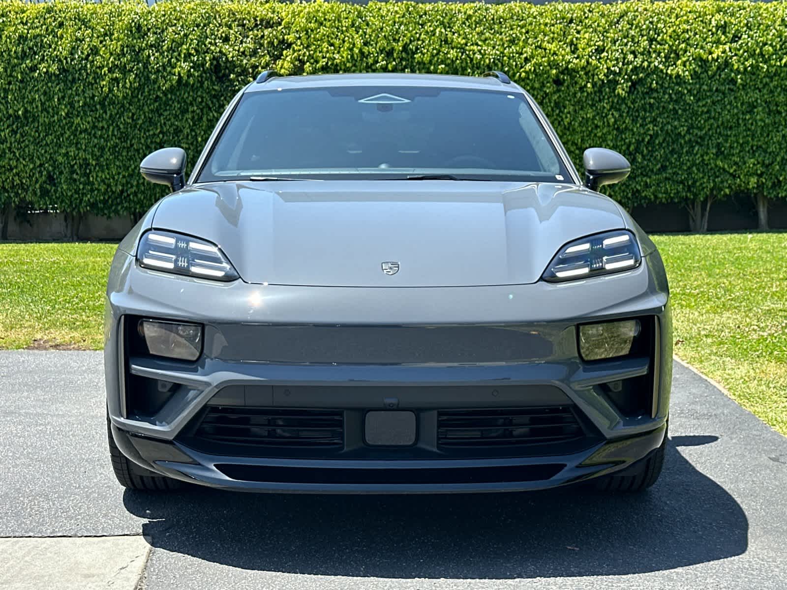 Thumbnail: 2026 Porsche Macan - 11