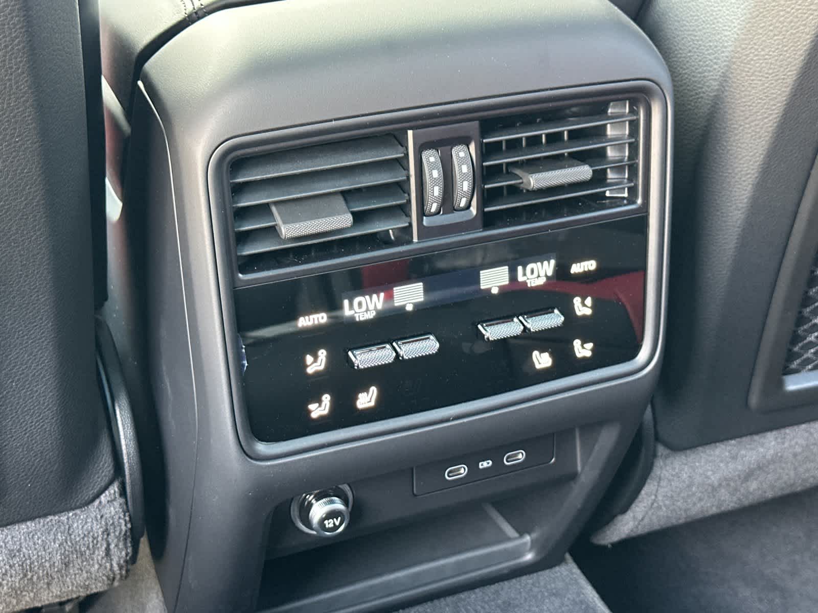 Thumbnail: 2026 Porsche Cayenne - 14