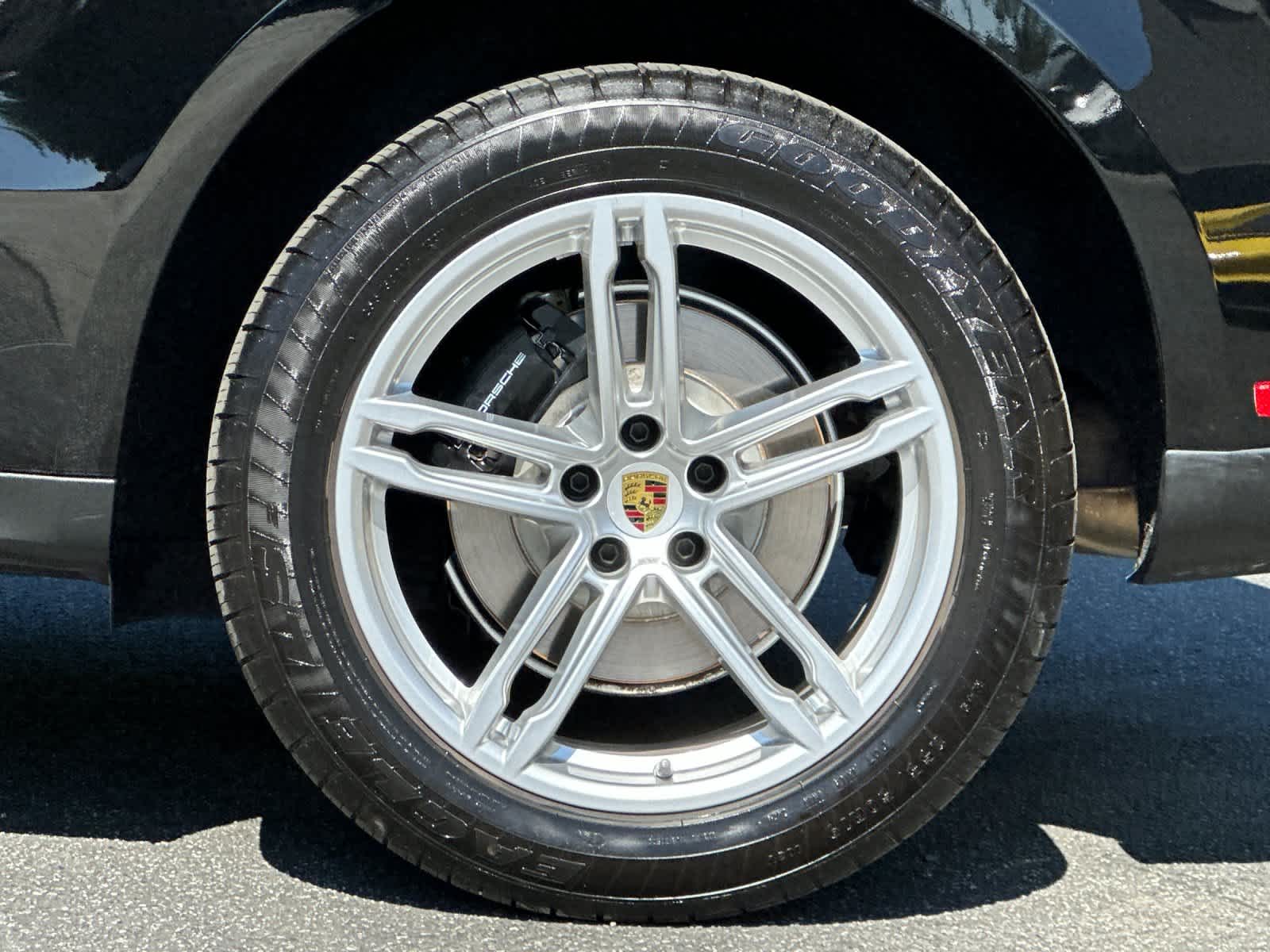 Thumbnail: 2025 Porsche Macan - 30