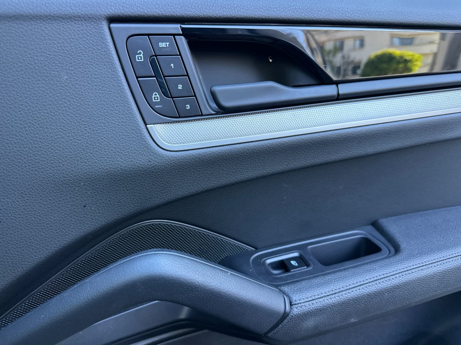 Thumbnail: 2025 Porsche Cayenne - 19