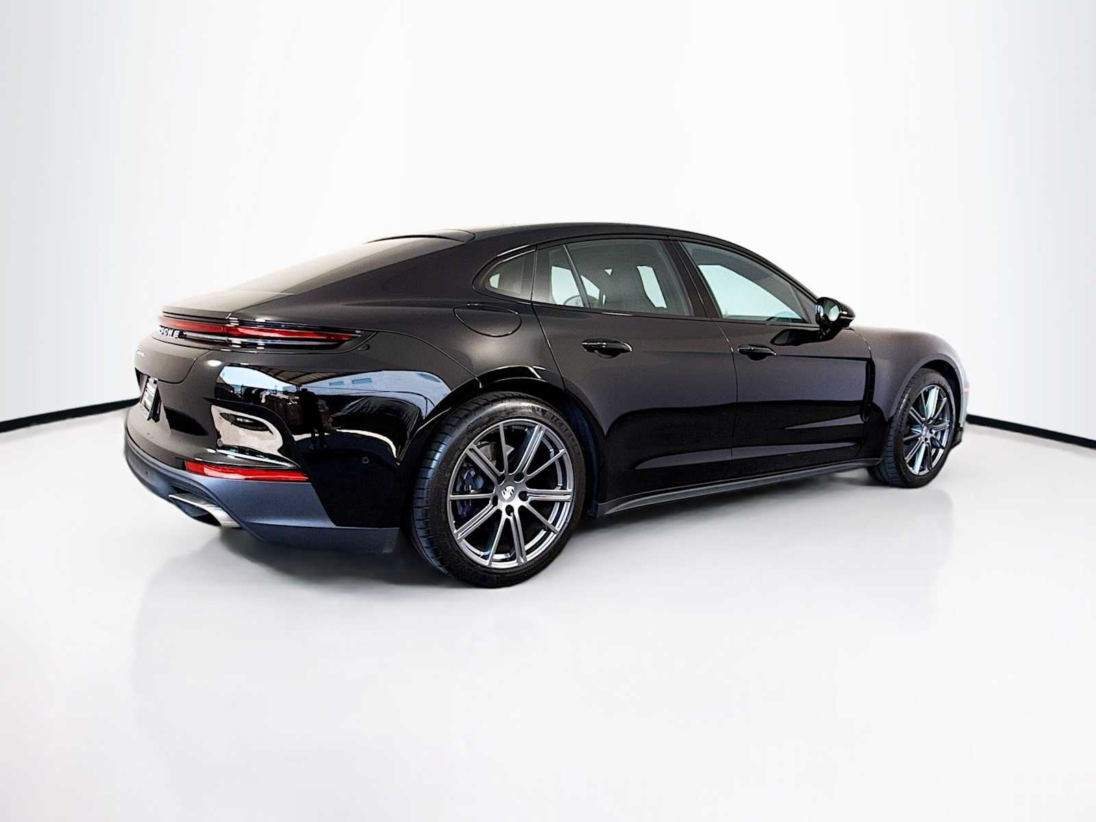 Thumbnail: 2025 Porsche Panamera - 9
