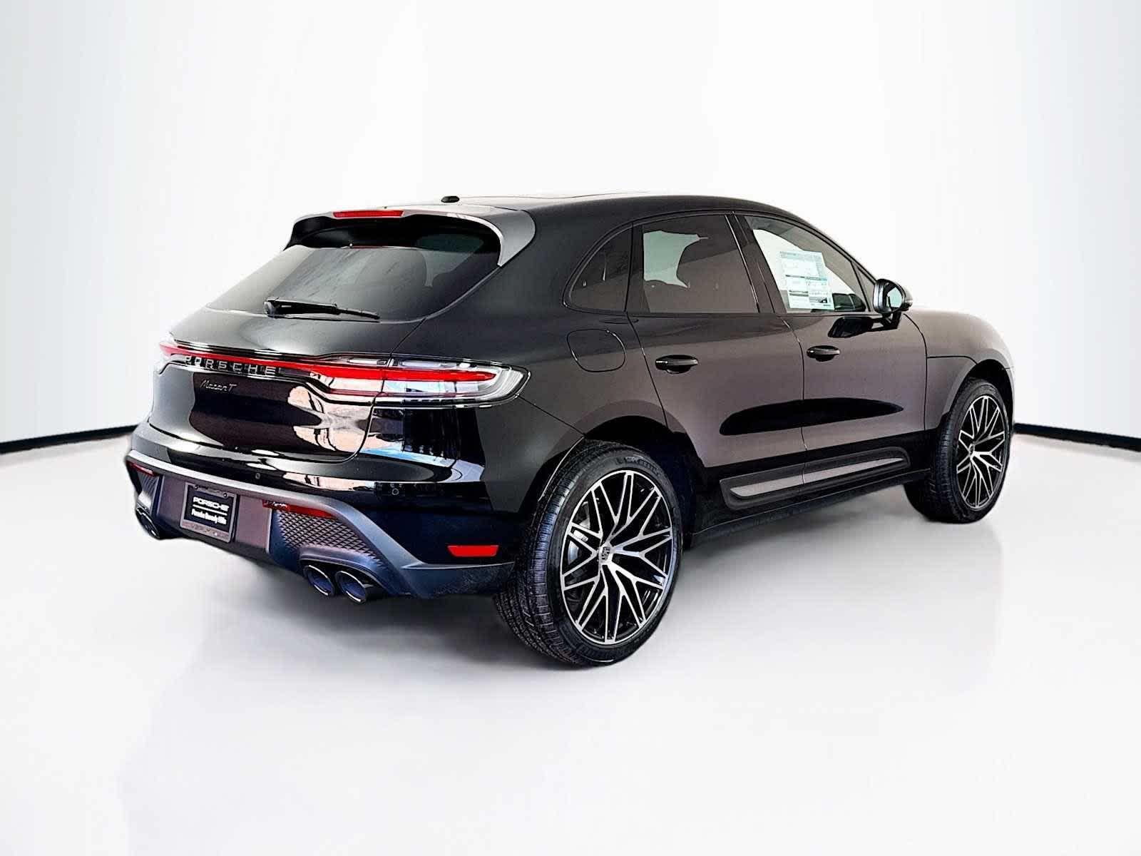 Thumbnail: 2026 Porsche Macan - 9