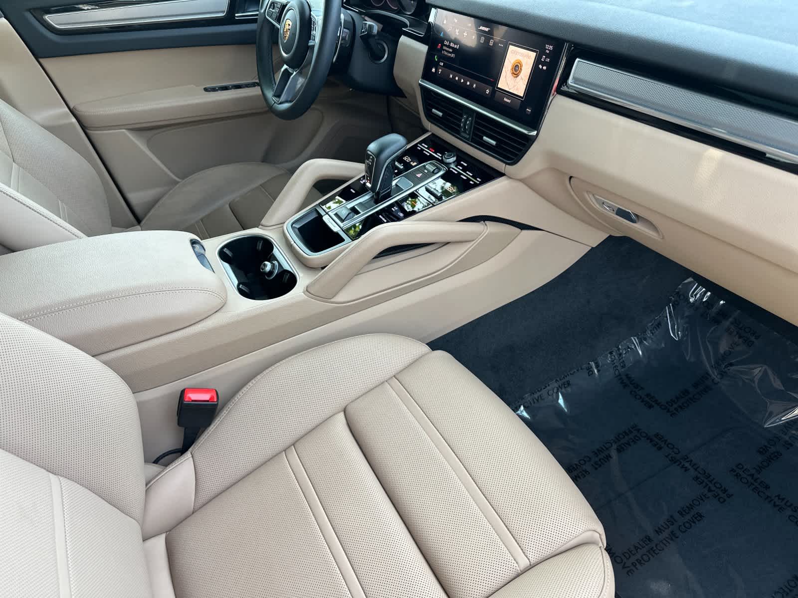 Thumbnail: 2023 Porsche Cayenne - 16