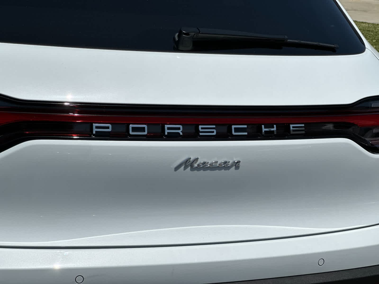 Thumbnail: 2025 Porsche Macan - 30