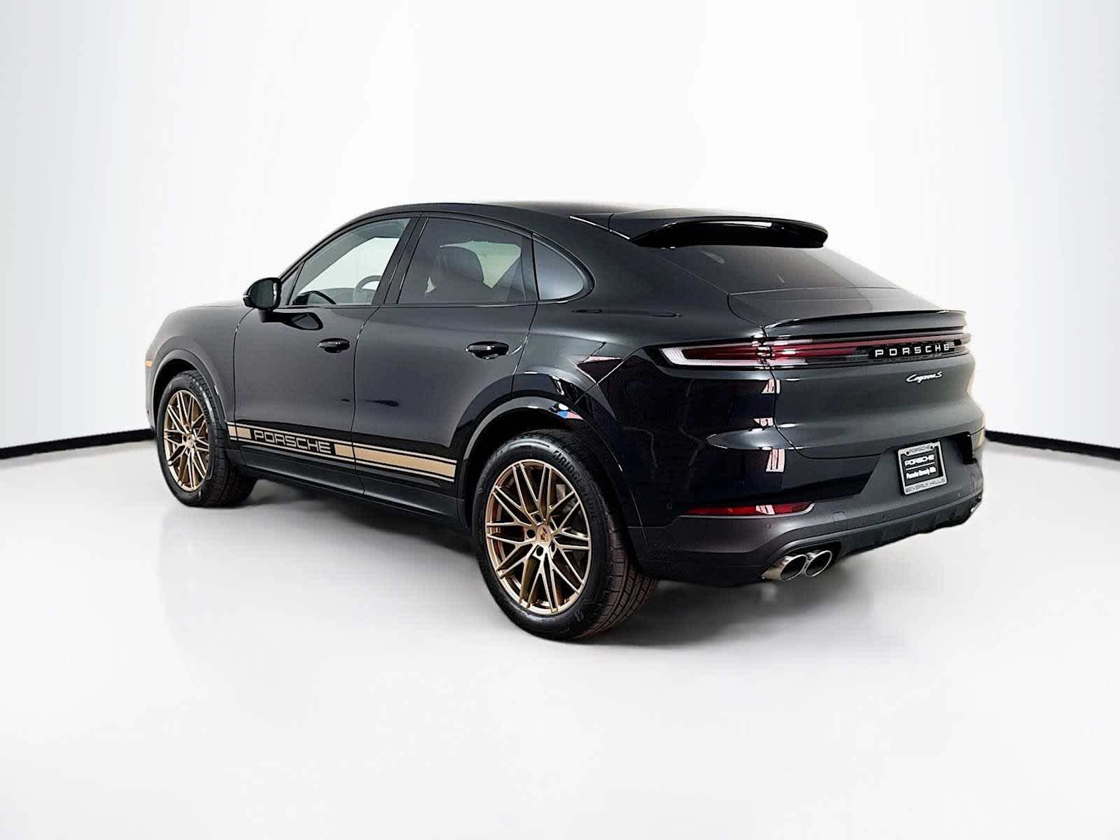 Thumbnail: 2026 Porsche Cayenne - 3