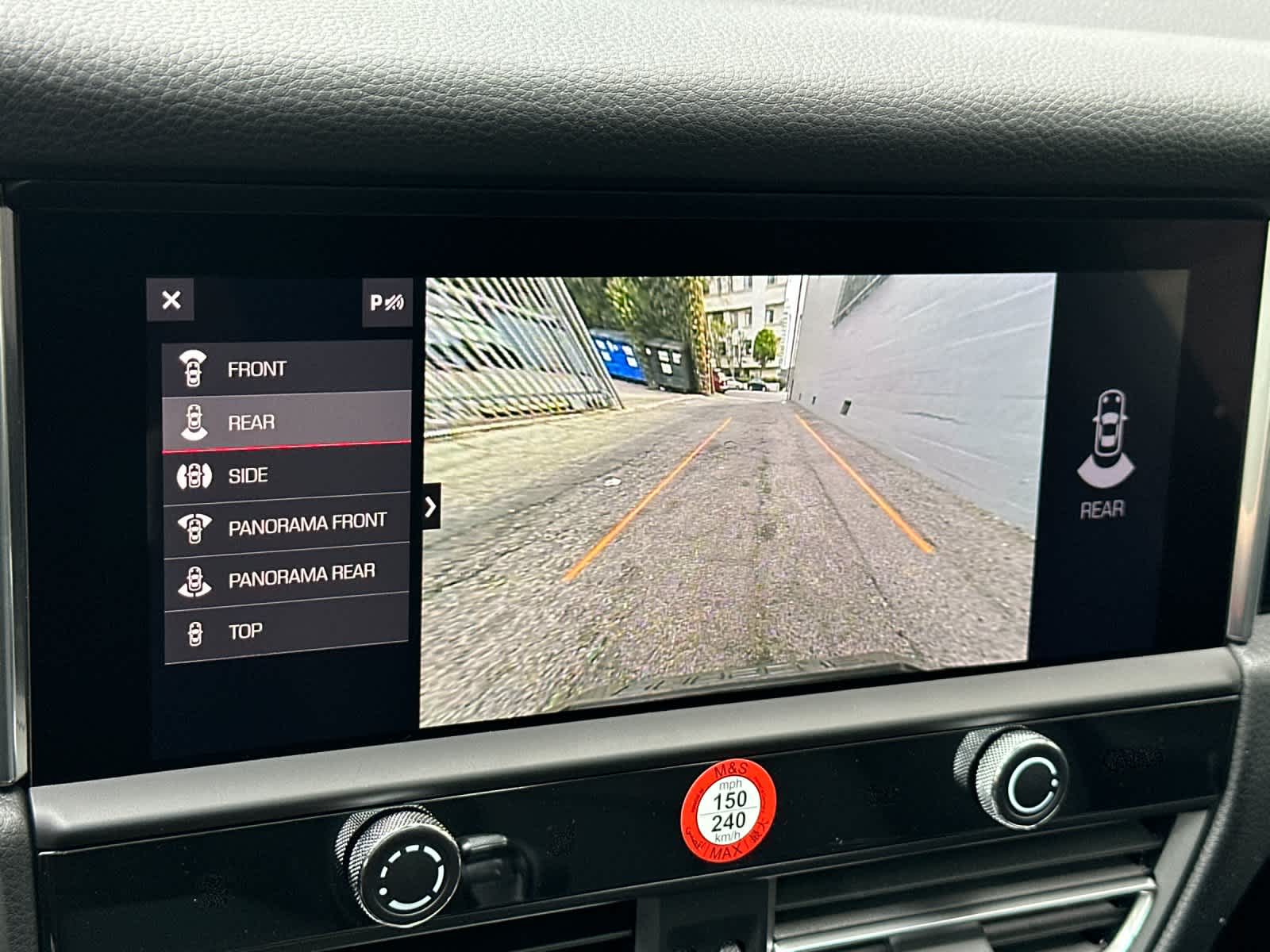 Thumbnail: 2026 Porsche Macan - 22