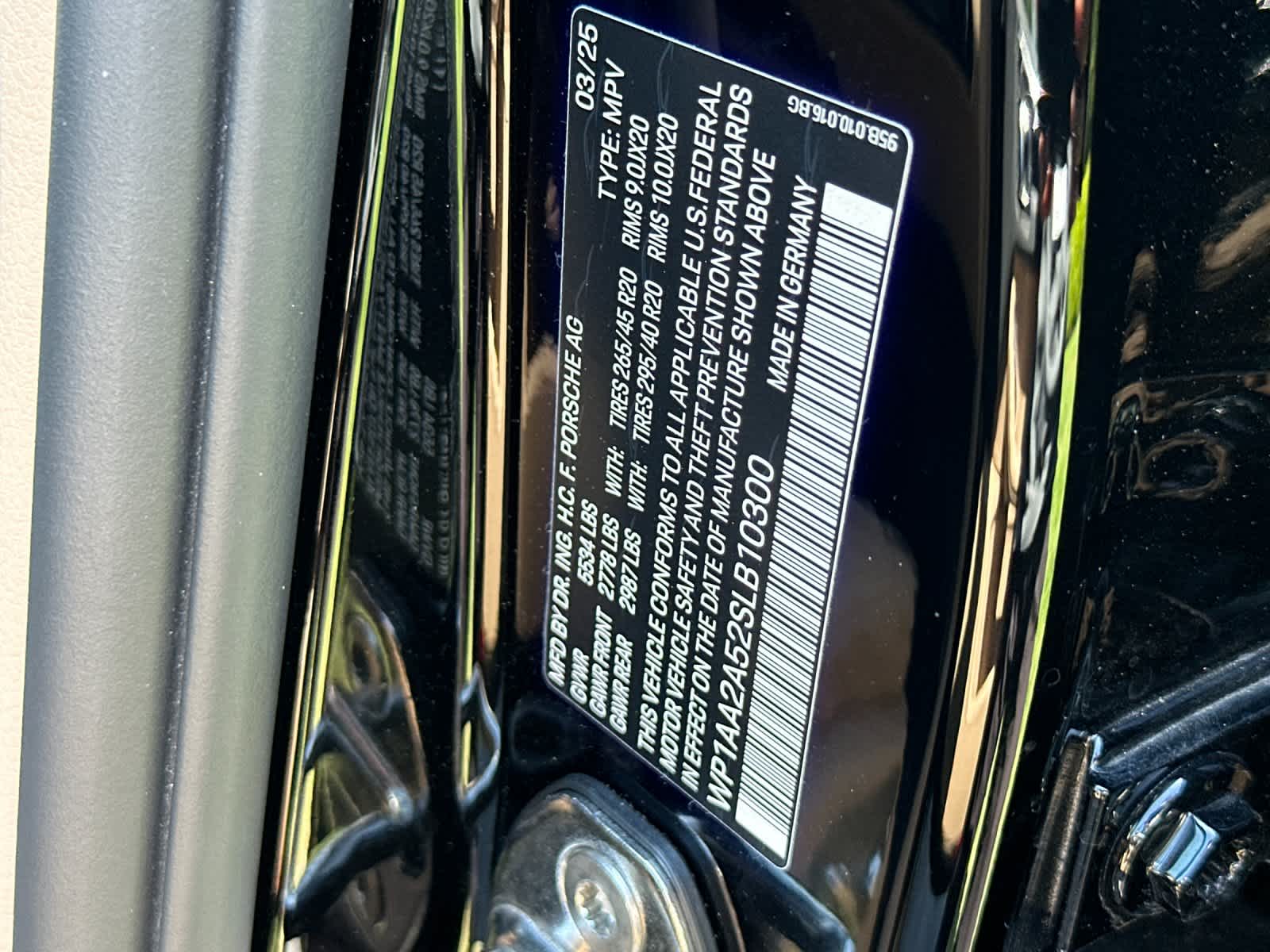 Thumbnail: 2025 Porsche Macan - 33