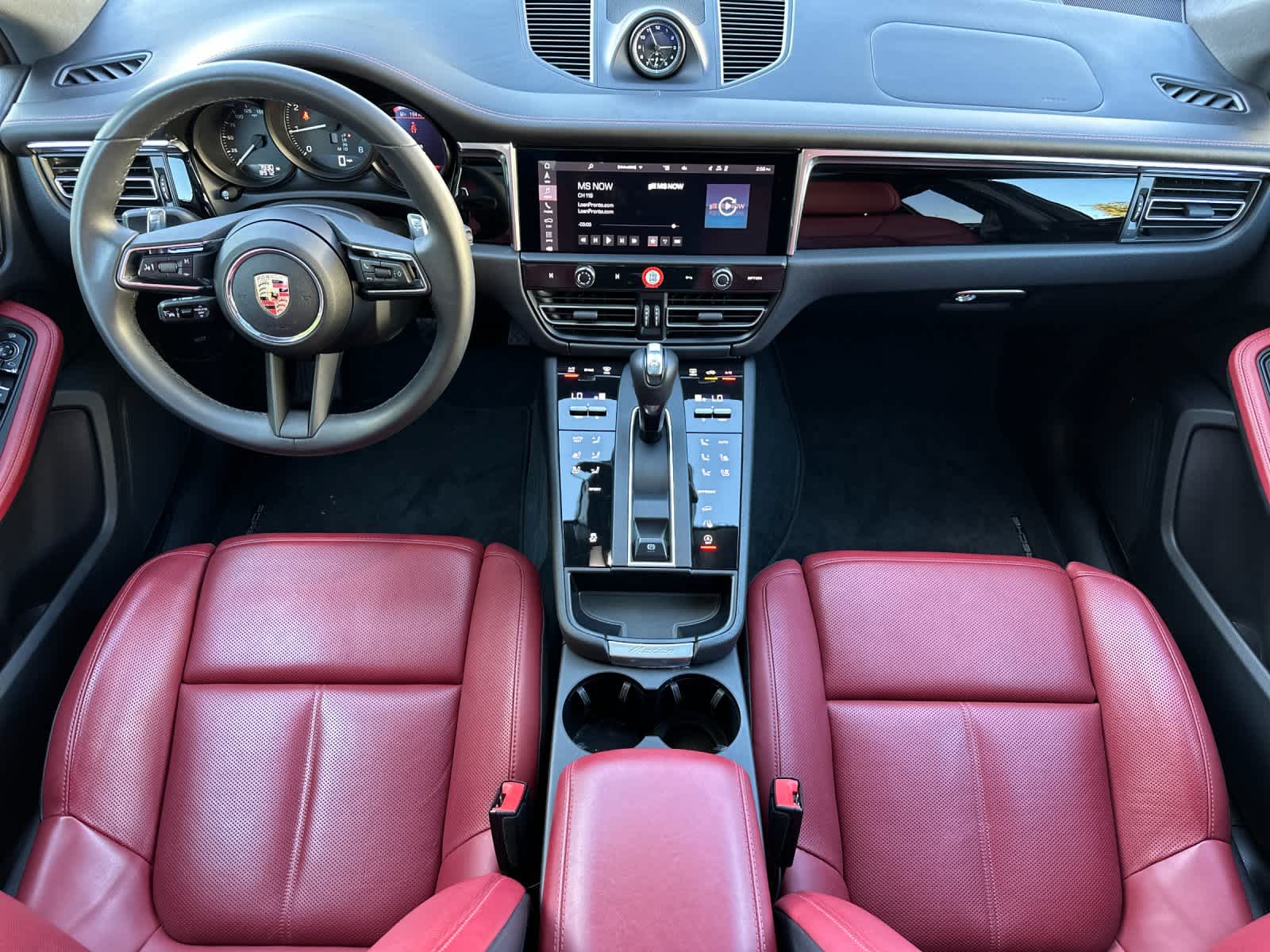 Thumbnail: 2025 Porsche Macan - 6