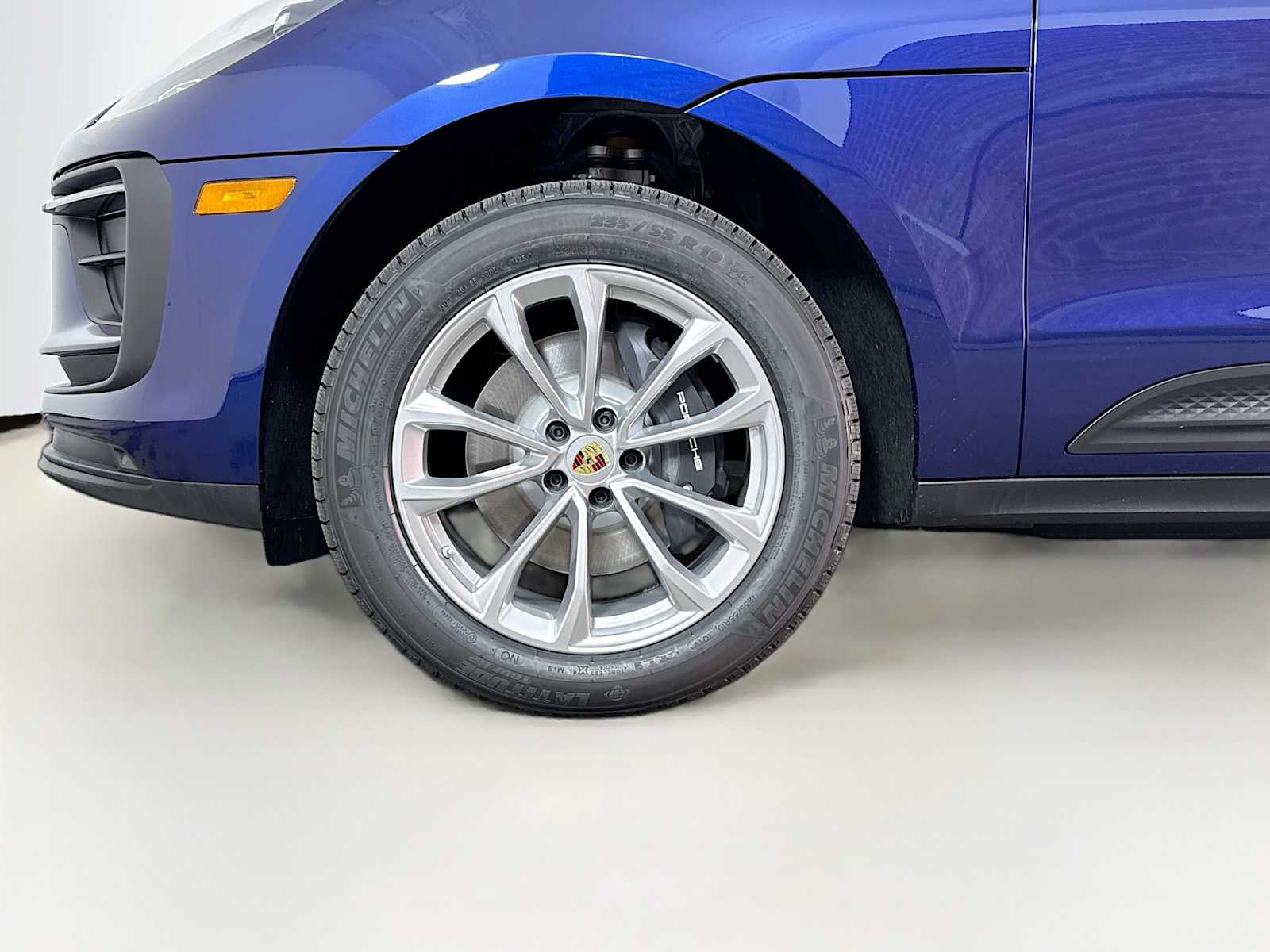 Thumbnail: 2026 Porsche Macan - 24