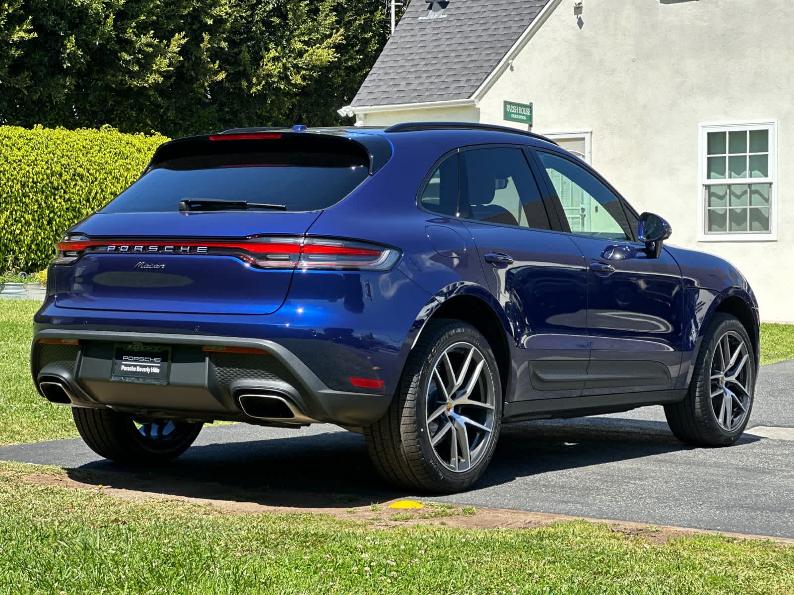 Thumbnail: 2026 Porsche Macan - 8