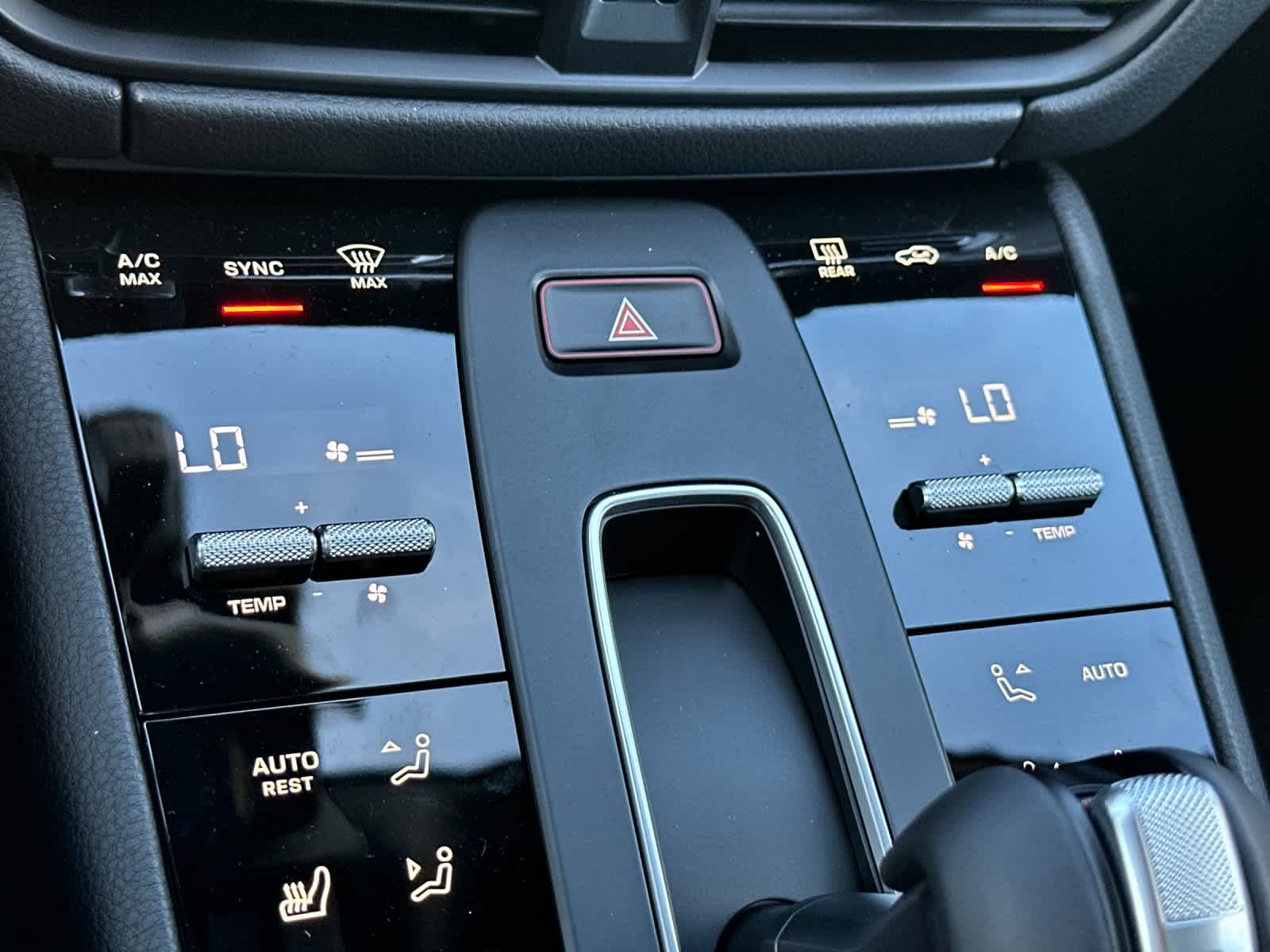 Thumbnail: 2026 Porsche Macan - 24