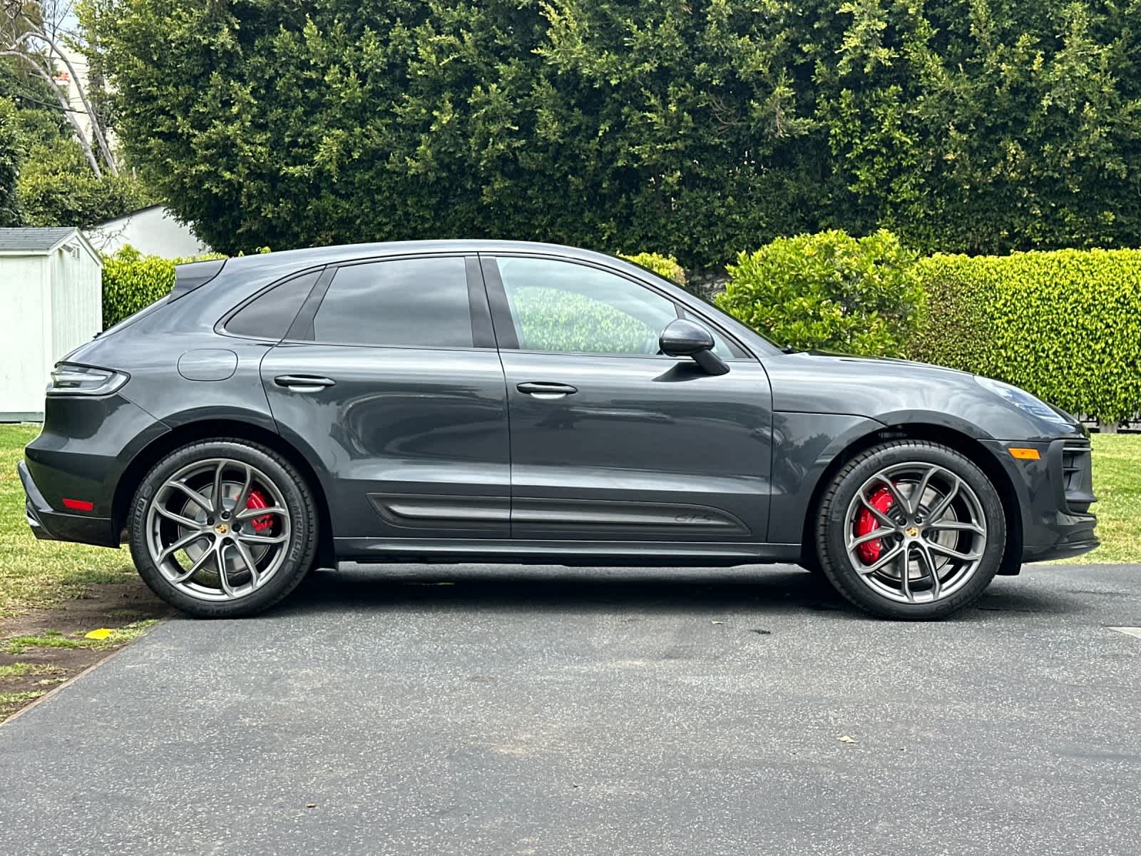 Thumbnail: 2026 Porsche Macan - 9