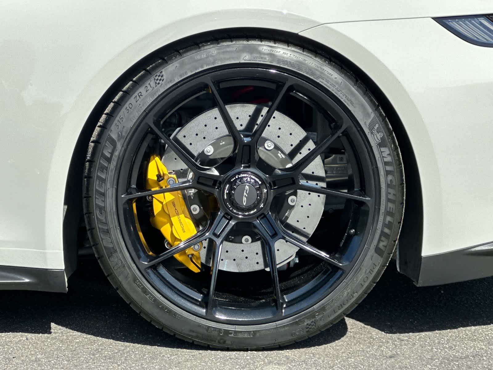 Thumbnail: 2022 Porsche 911 - 26