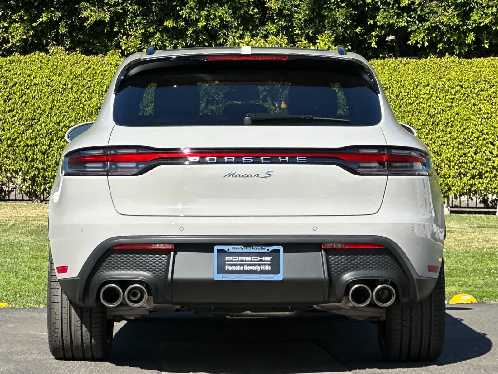 Thumbnail: 2026 Porsche Macan - 7