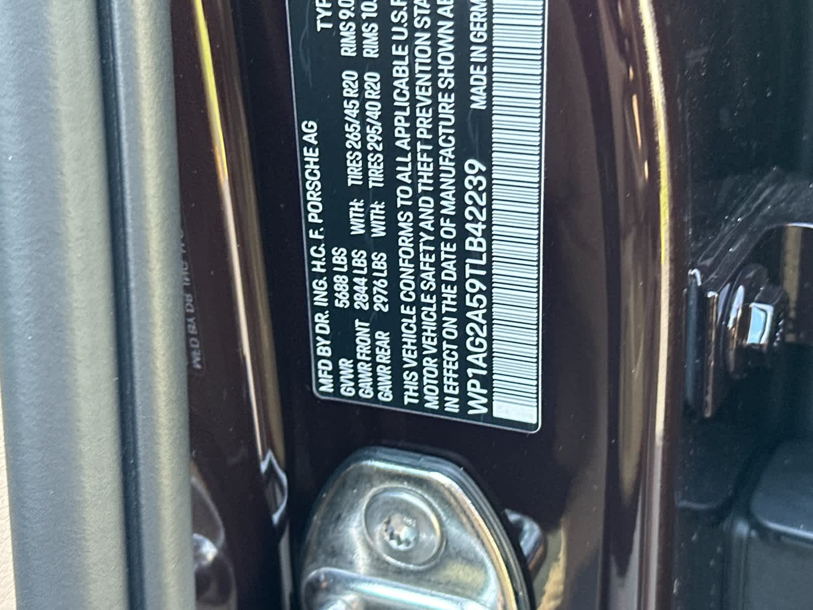 Thumbnail: 2026 Porsche Macan - 34