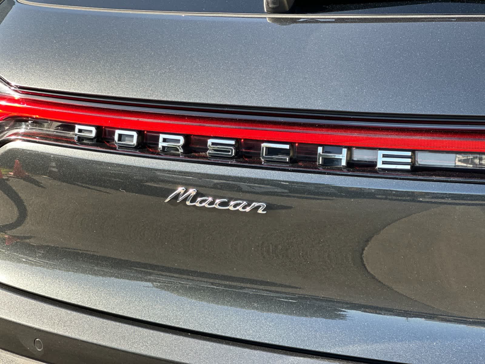 Thumbnail: 2025 Porsche Macan - 31