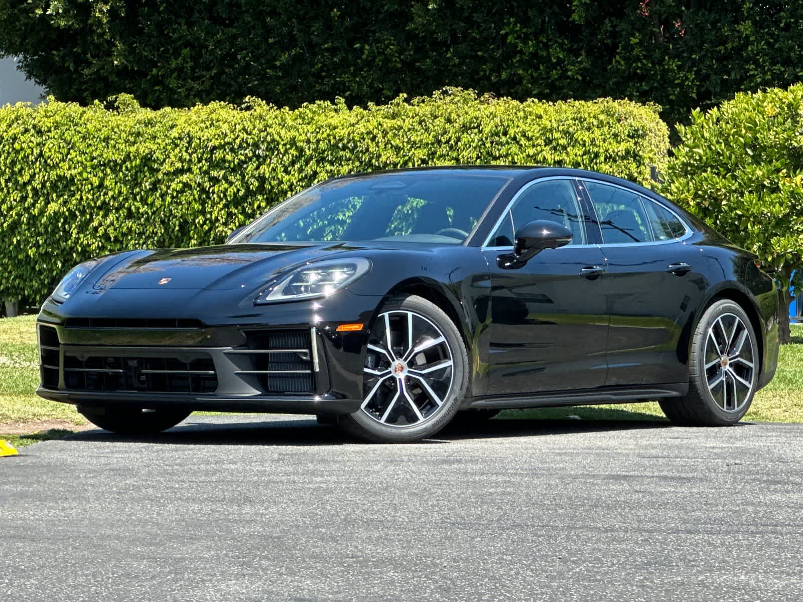 Thumbnail: 2026 Porsche Panamera - 1